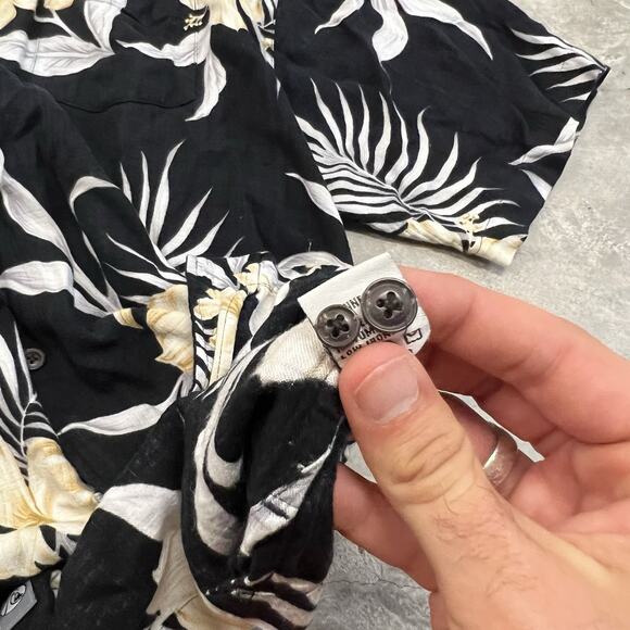 Vintage Quicksilver Hawaiian Shirt Cotton/Rayon Size 2XL Waves Surf READ DESCRIP - Picture 8 of 9
